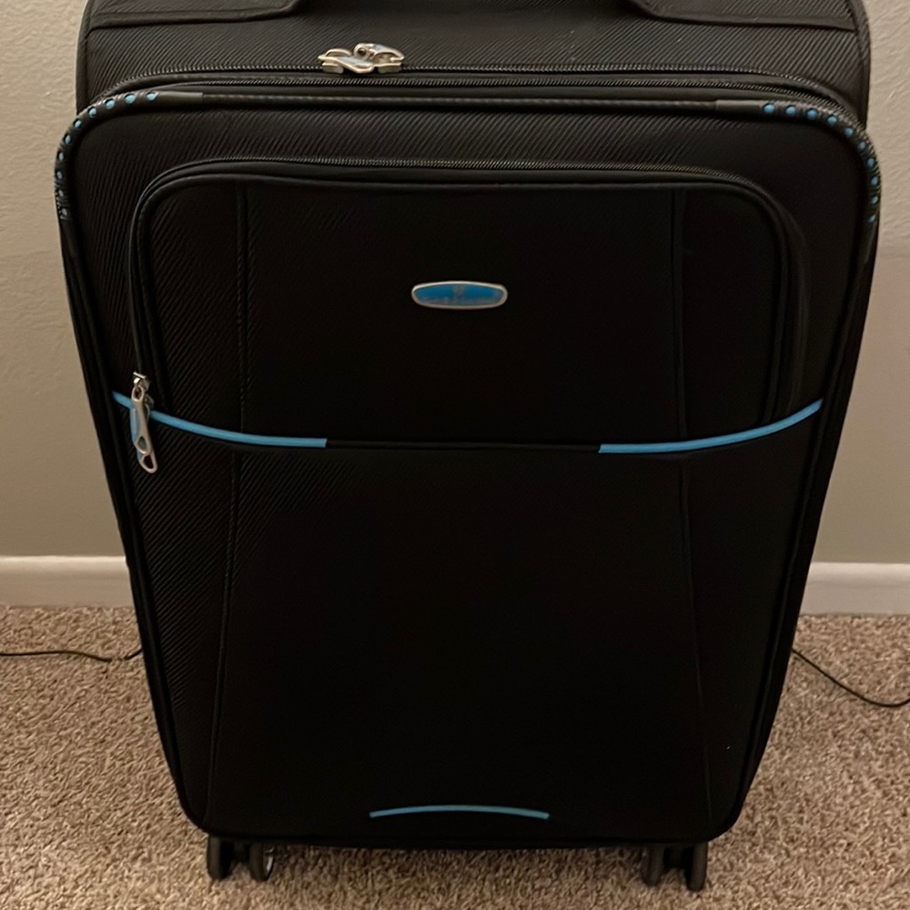 A light and strong case that holds all your personal items safely and securely.